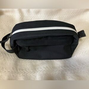 Perry Ellis Black Travel Toiletry Bag/ Pouch